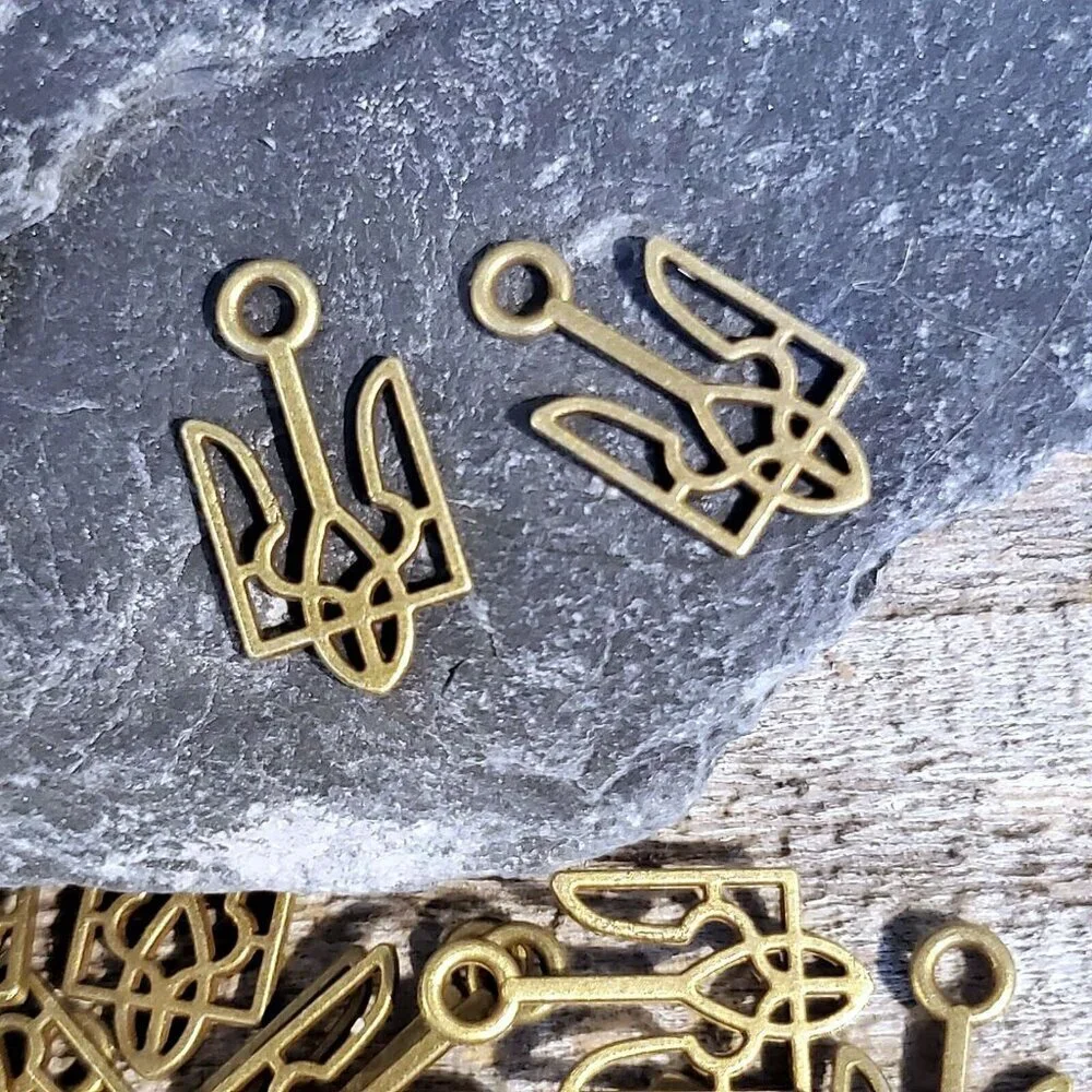 Bronze Ukraine National Emblem Ukrainian Symbol 18x9mm Charms Pendants 10 pcs
